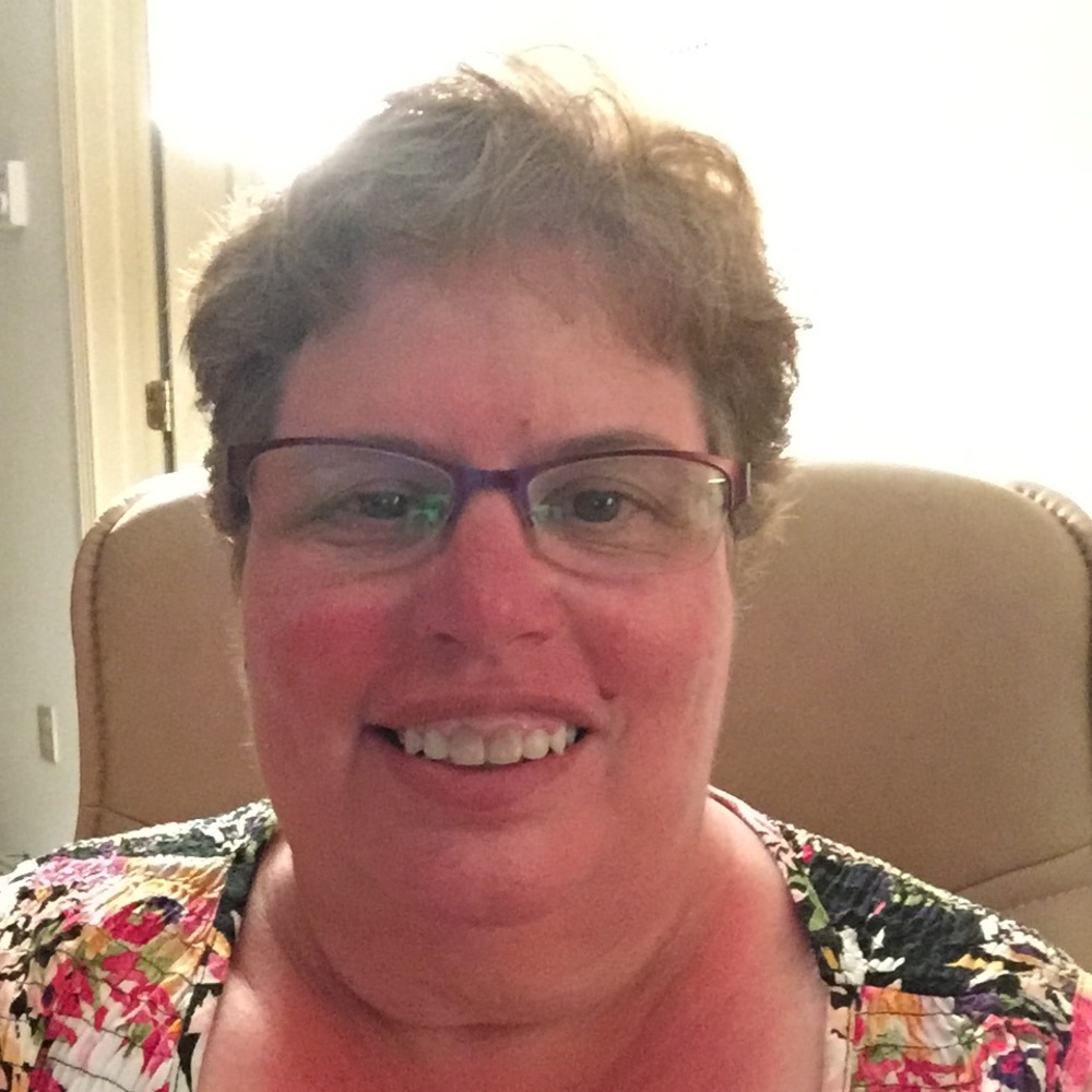 Meet your Posher, Lonna